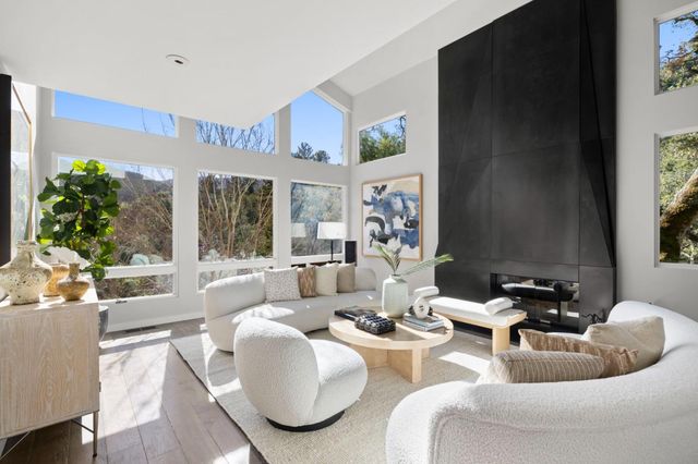 27201 Moody Road, Los Altos Hills, CA 94022