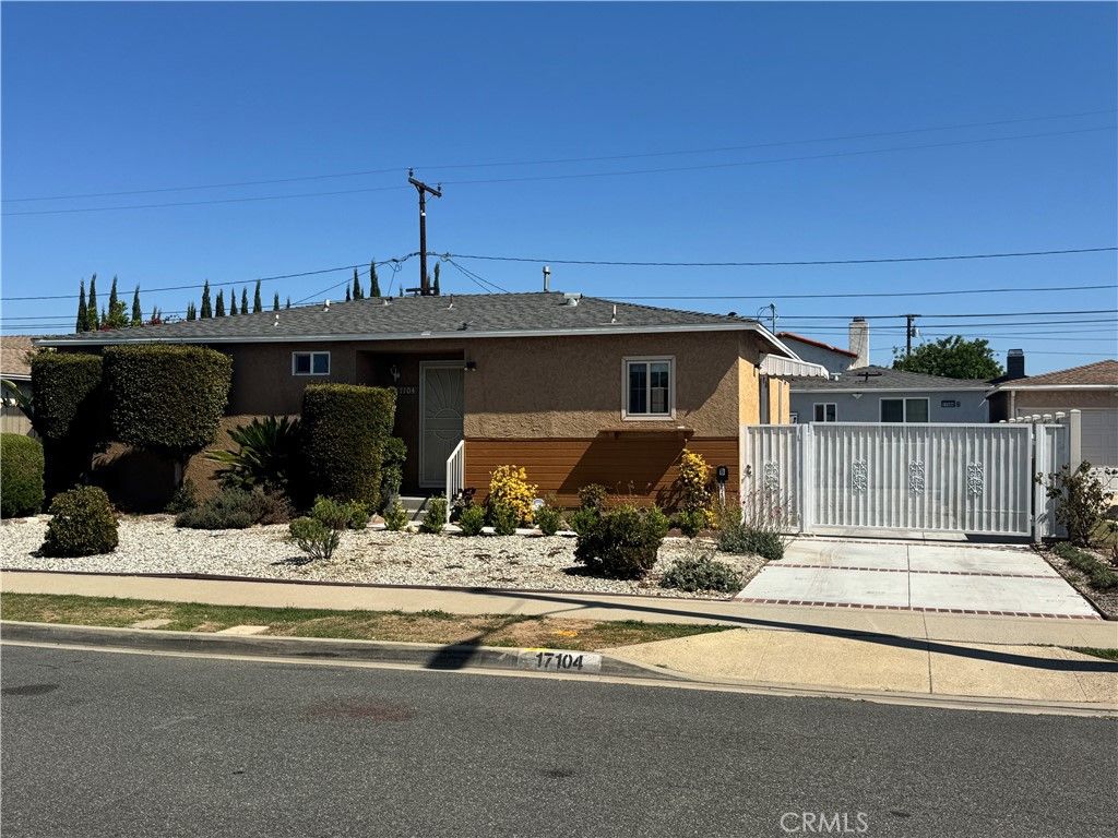17104 La Salle, Gardena, CA 90247