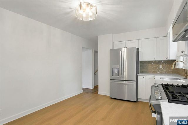 33 Clayton Street, Hillsdale, NJ 07642