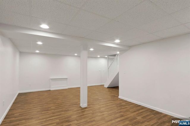 33 Clayton Street, Hillsdale, NJ 07642