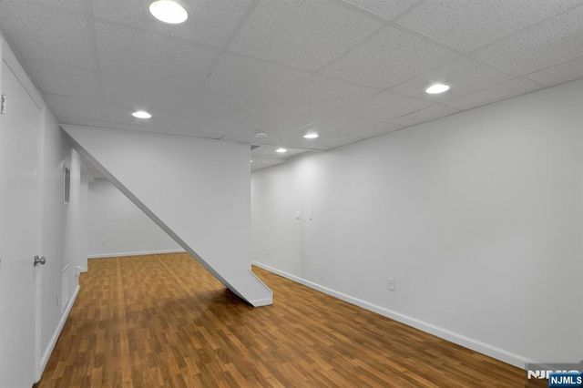 33 Clayton Street, Hillsdale, NJ 07642