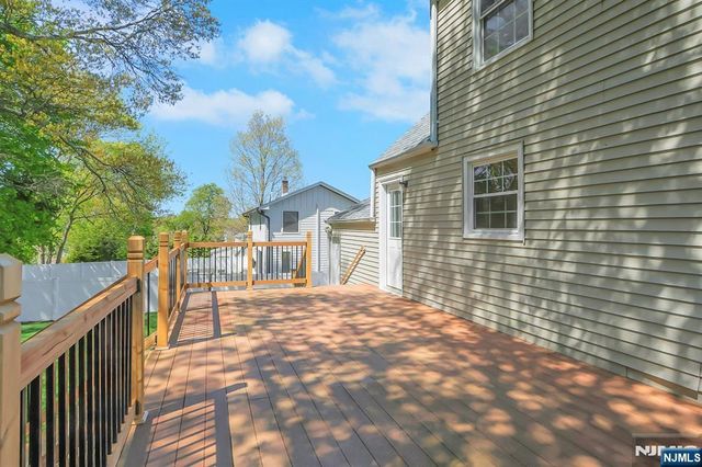 33 Clayton Street, Hillsdale, NJ 07642