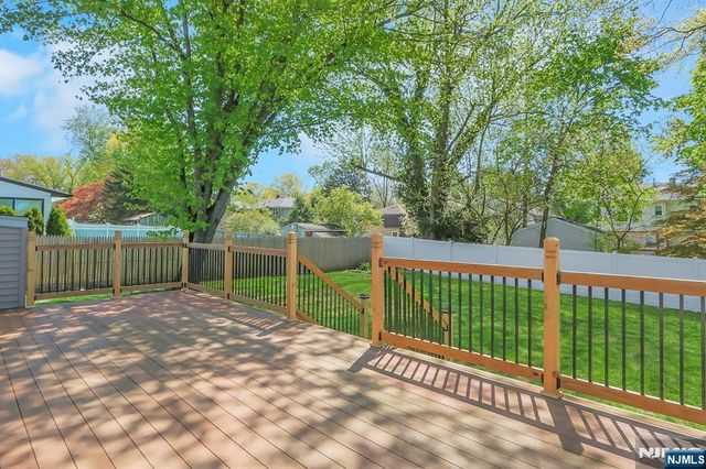 33 Clayton Street, Hillsdale, NJ 07642