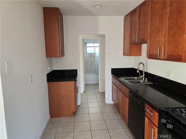 1012 Davis Avenue B, Glendale, CA 91201
