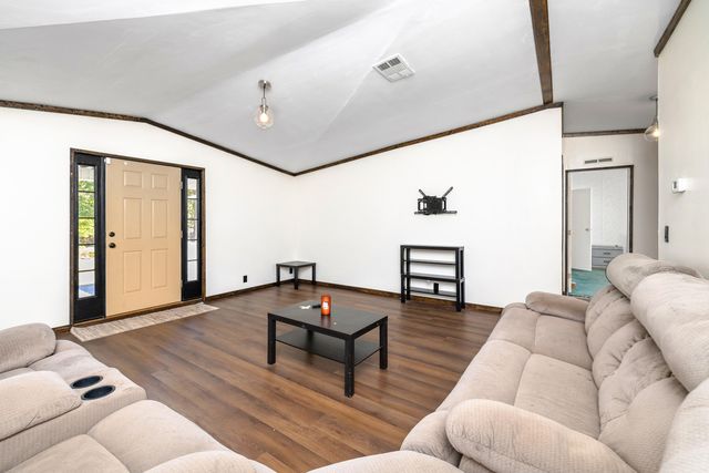 1064 Brandywine Trce, Summerton, SC 29148