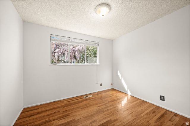 1555 W 4950 S, Taylorsville, UT 84123