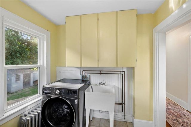 838 Maple Street, Manchester, NH 03104