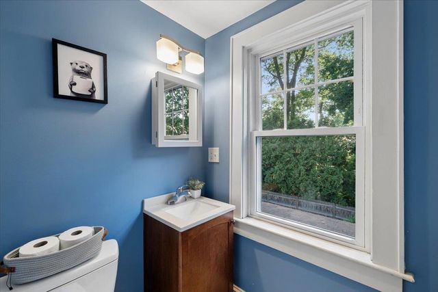 838 Maple Street, Manchester, NH 03104