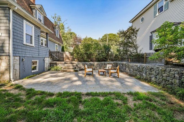 838 Maple Street, Manchester, NH 03104