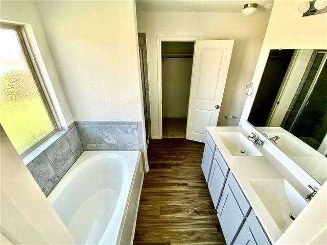21313 Wilmiller LN, Pflugerville, TX 78660