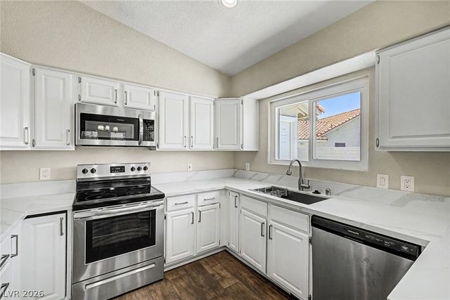 1101 Byorick Way, Las Vegas, NV 89128