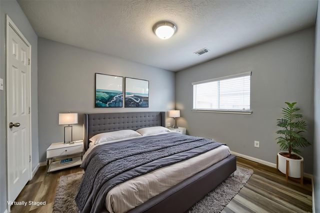 7615 Lakeside Manor Lane, Pearland, TX 77581