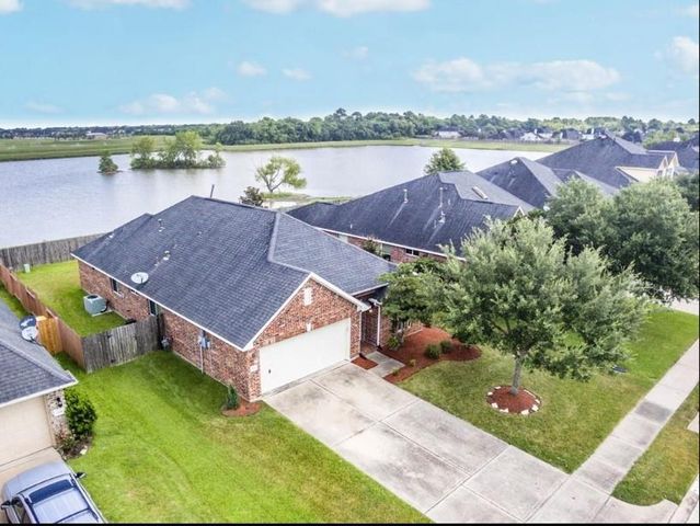 7615 Lakeside Manor Lane, Pearland, TX 77581