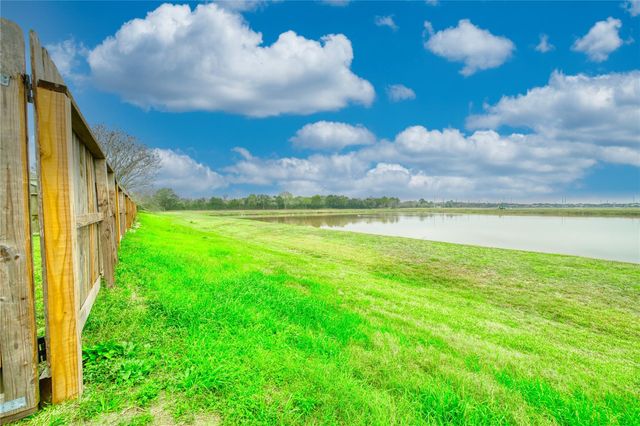 7615 Lakeside Manor Lane, Pearland, TX 77581