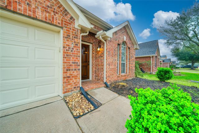 7615 Lakeside Manor Lane, Pearland, TX 77581