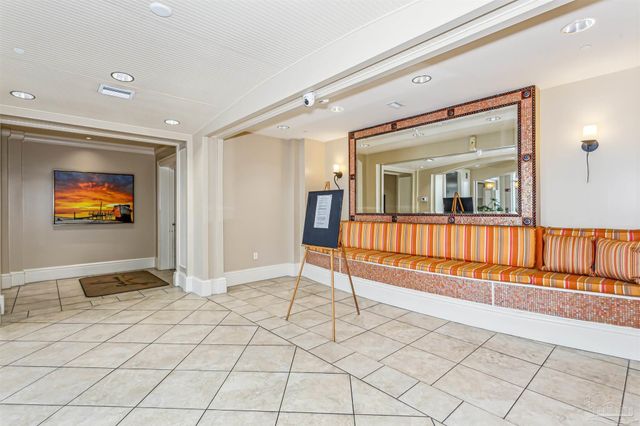 10099 Nelle Ave 303, Pensacola, FL 32507