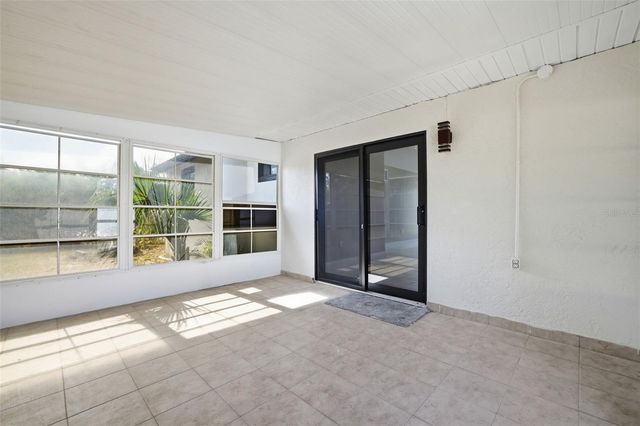 400 KENOVA STREET, Port Charlotte, FL 33954