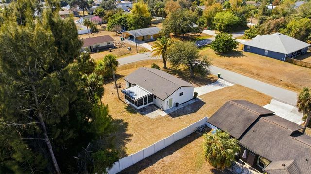 400 KENOVA STREET, Port Charlotte, FL 33954