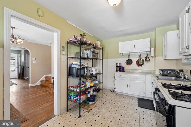 921 SPRUCE ST, Collingdale, PA 19023