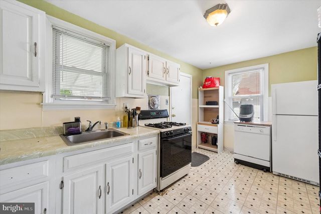 921 SPRUCE ST, Collingdale, PA 19023