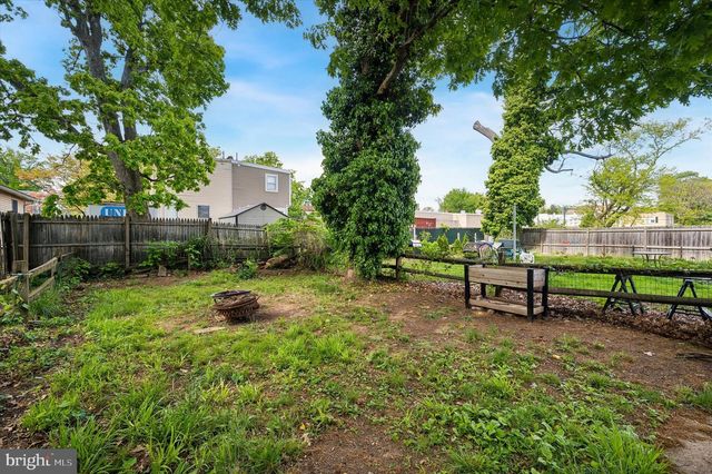 921 SPRUCE ST, Collingdale, PA 19023