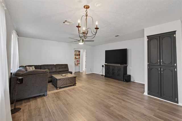 134 N O Avenue, El Reno, OK 73036