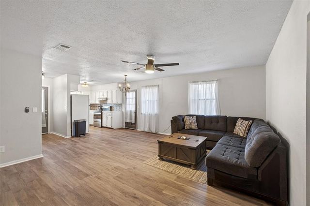 134 N O Avenue, El Reno, OK 73036