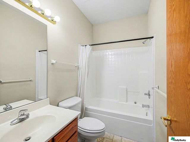 15024 Spaulding Street, Omaha, NE 68116