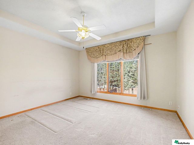 15024 Spaulding Street, Omaha, NE 68116