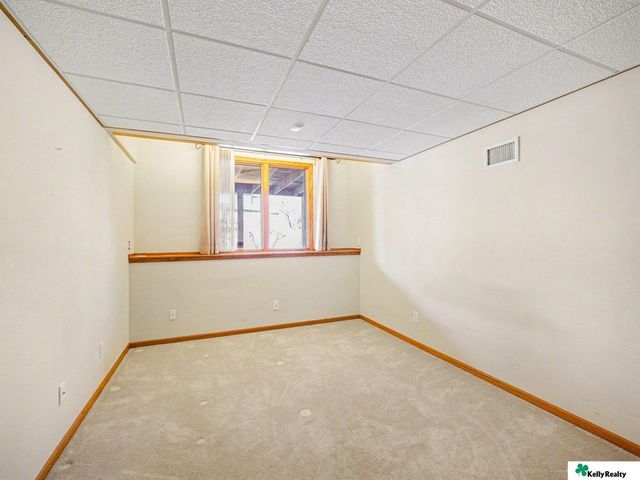 15024 Spaulding Street, Omaha, NE 68116