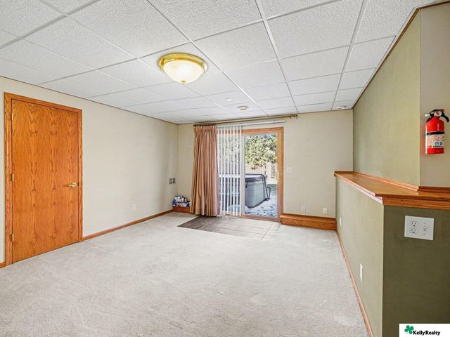 15024 Spaulding Street, Omaha, NE 68116