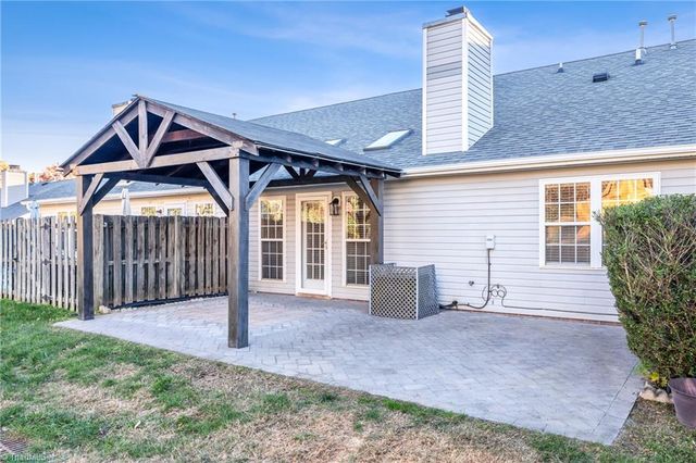 4696 Glengarry Circle, Greensboro, NC 27410