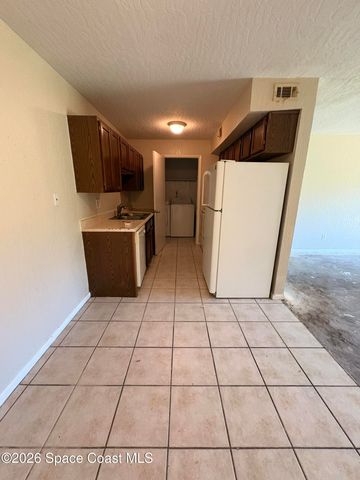 2100 Forest Knoll Drive NE 00-102, Palm Bay, FL 32905