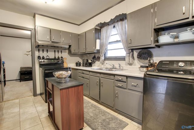 1414 10th Avenue Se, Decatur, AL 35601