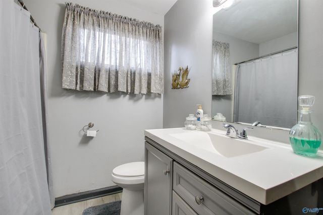 1414 10th Avenue Se, Decatur, AL 35601