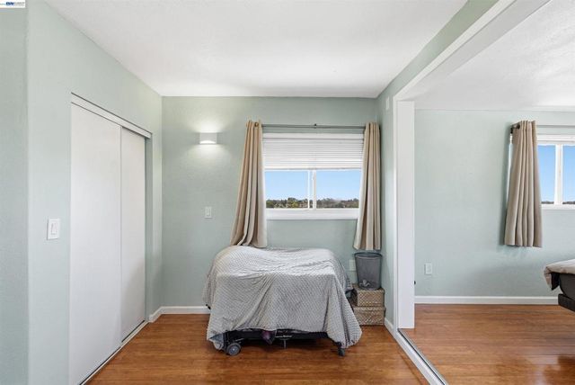 2546 Truman Ave, Oakland, CA 94605