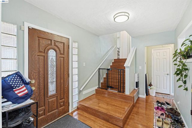 2546 Truman Ave, Oakland, CA 94605