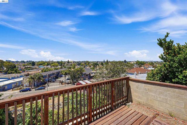 2546 Truman Ave, Oakland, CA 94605