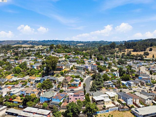 2546 Truman Ave, Oakland, CA 94605