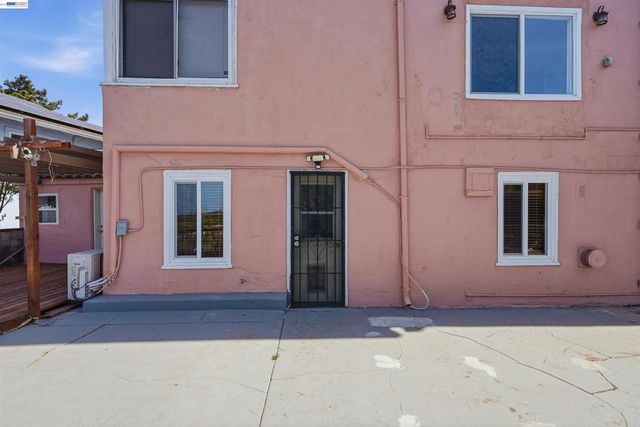 2546 Truman Ave, Oakland, CA 94605