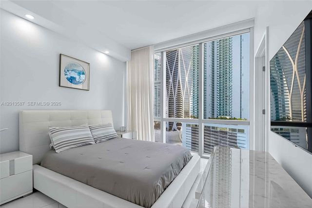 851 NE 1st Ave 1603, Miami, FL 33132