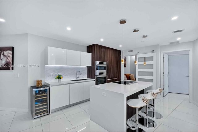 851 NE 1st Ave 1603, Miami, FL 33132