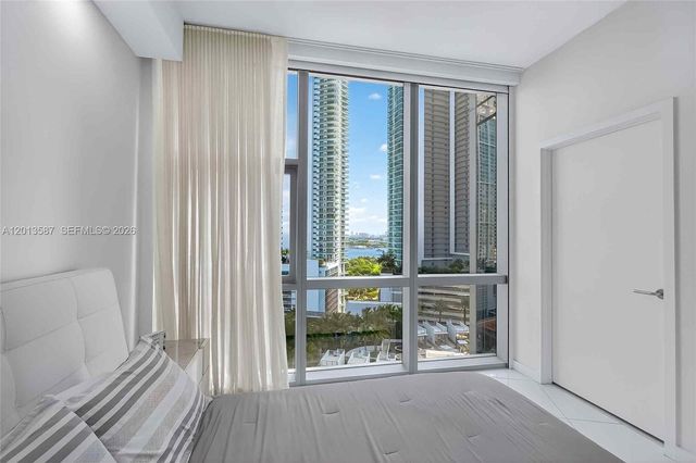 851 NE 1st Ave 1603, Miami, FL 33132