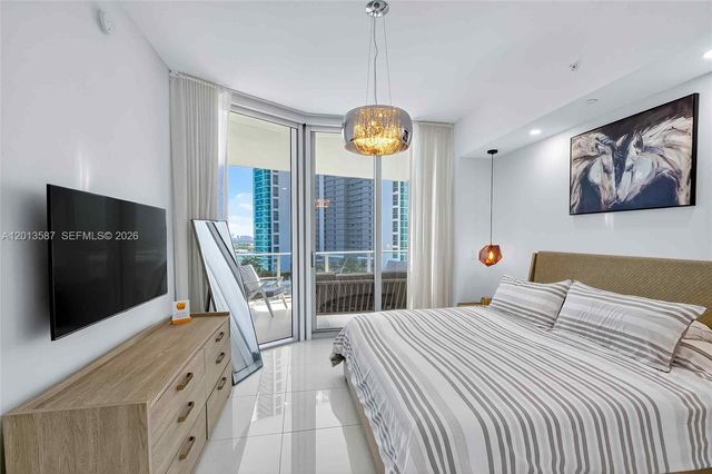 851 NE 1st Ave 1603, Miami, FL 33132