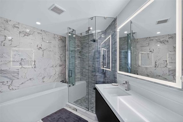 851 NE 1st Ave 1603, Miami, FL 33132