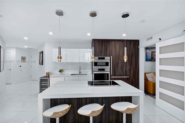 851 NE 1st Ave 1603, Miami, FL 33132