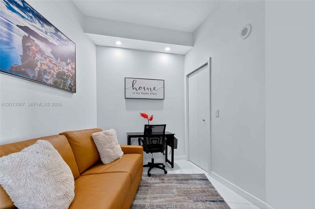 851 NE 1st Ave 1603, Miami, FL 33132