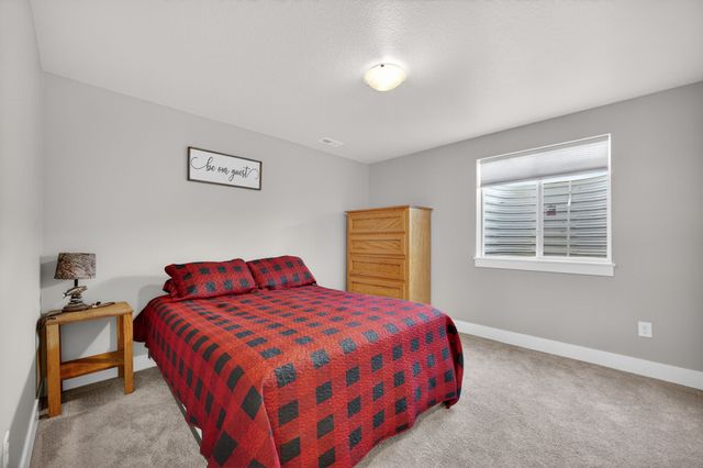 720 NE Pearl Drive, Ankeny, IA 50021