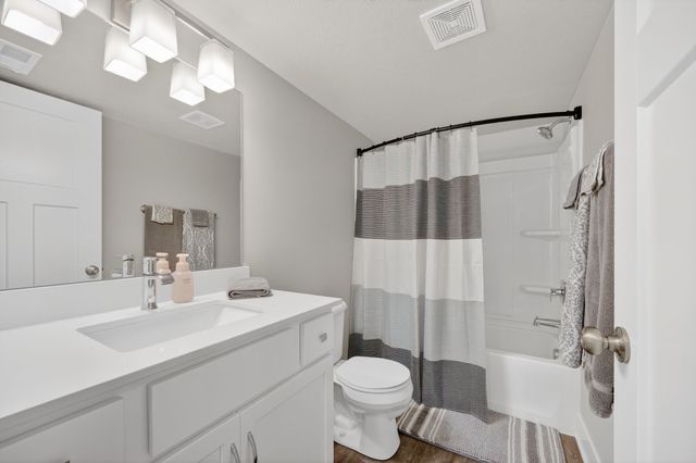 720 NE Pearl Drive, Ankeny, IA 50021