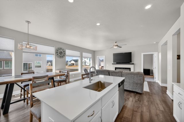 720 NE Pearl Drive, Ankeny, IA 50021